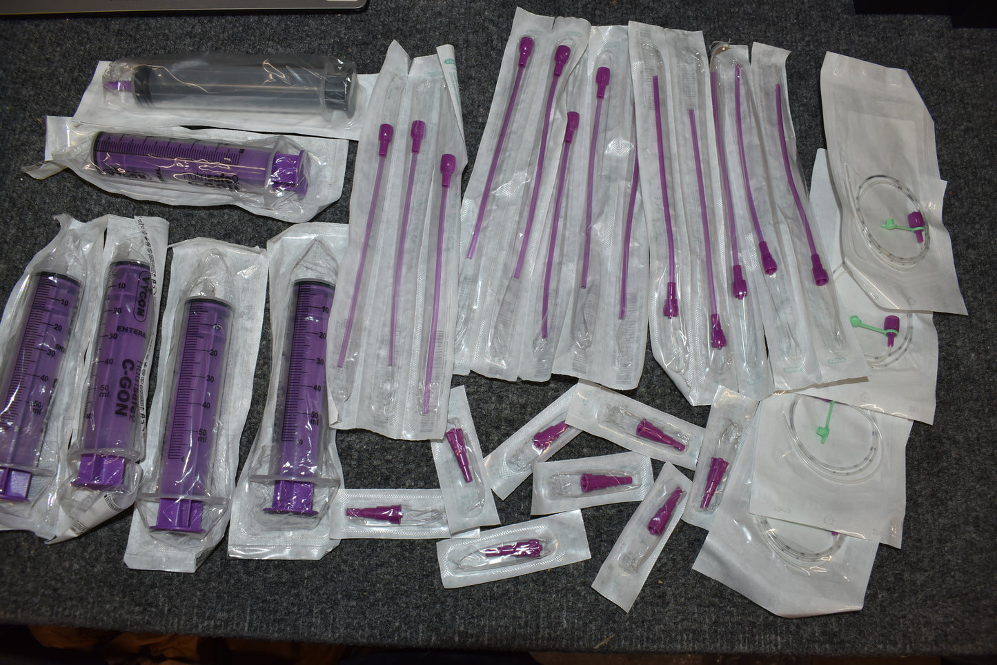 VYGON Nutrisafe2 feeding systems for neonates / preemies lot of Sampling Straws, 60cc Syringes, 6Fr NG tubes
